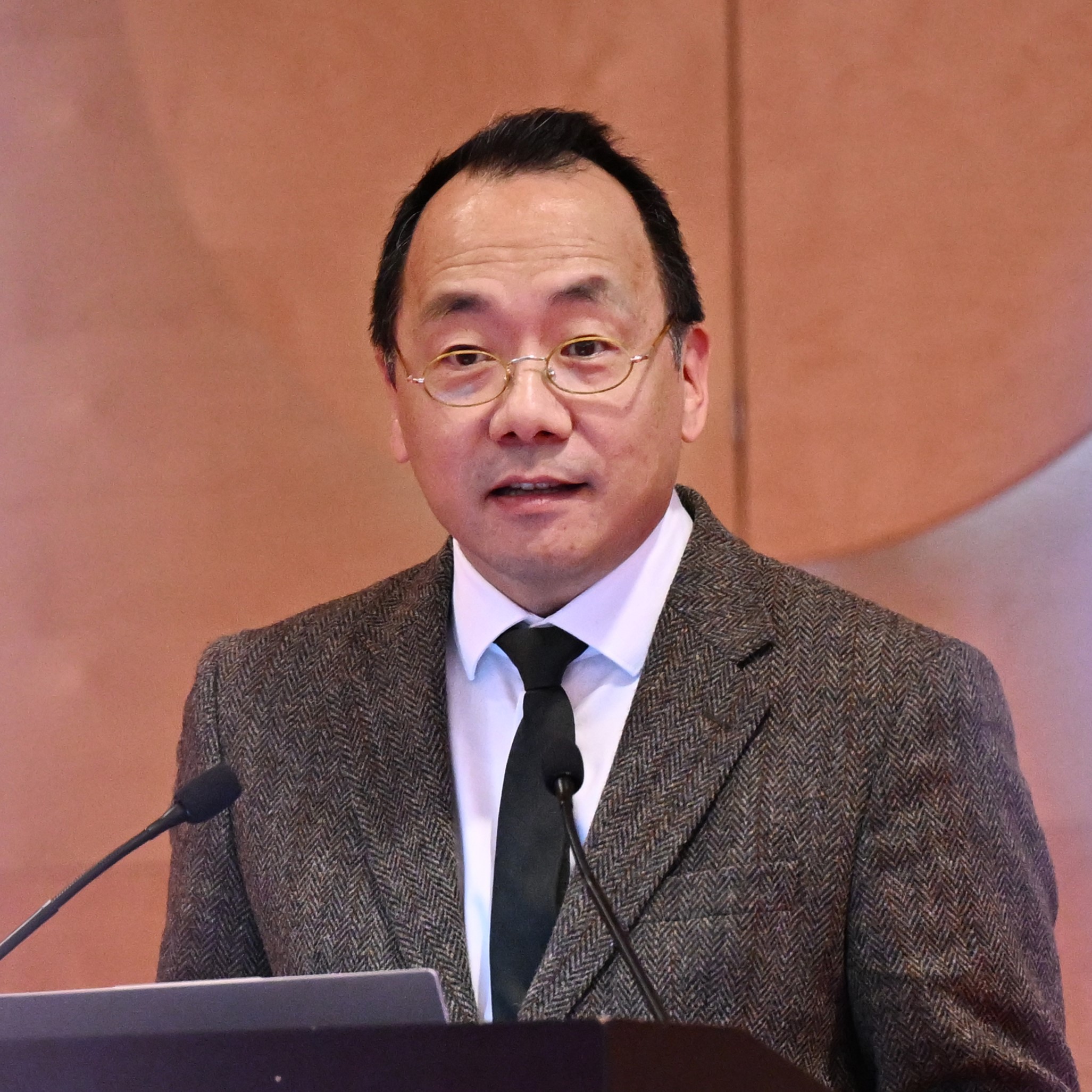 Prof. Dr. Mathias Hong